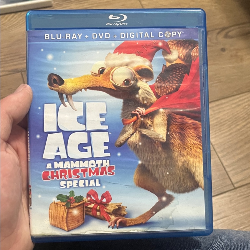 Ice Age: A Mammoth Christmas Special Blu-ray + DVD + Digital Copy